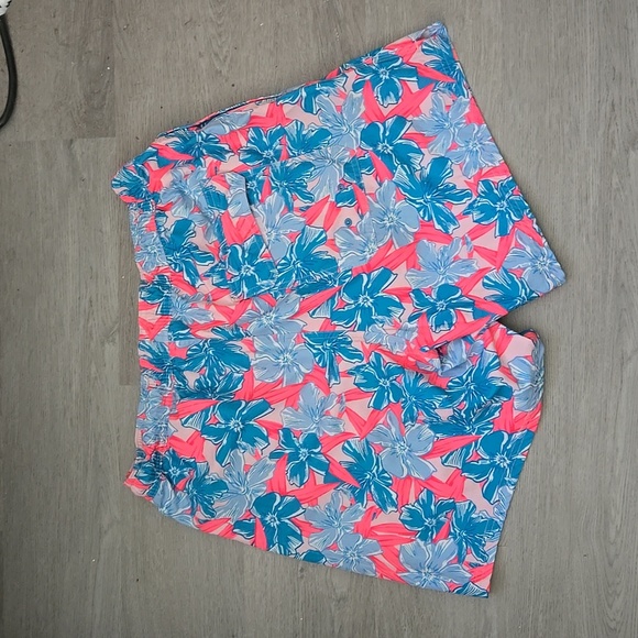 Vineyard Vines Oleander 7" Chappy Swim Trunks - Picture 5 of 5